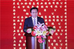 <b>就是要进行《品牌总以及《组合暗码》新书的发</b>
